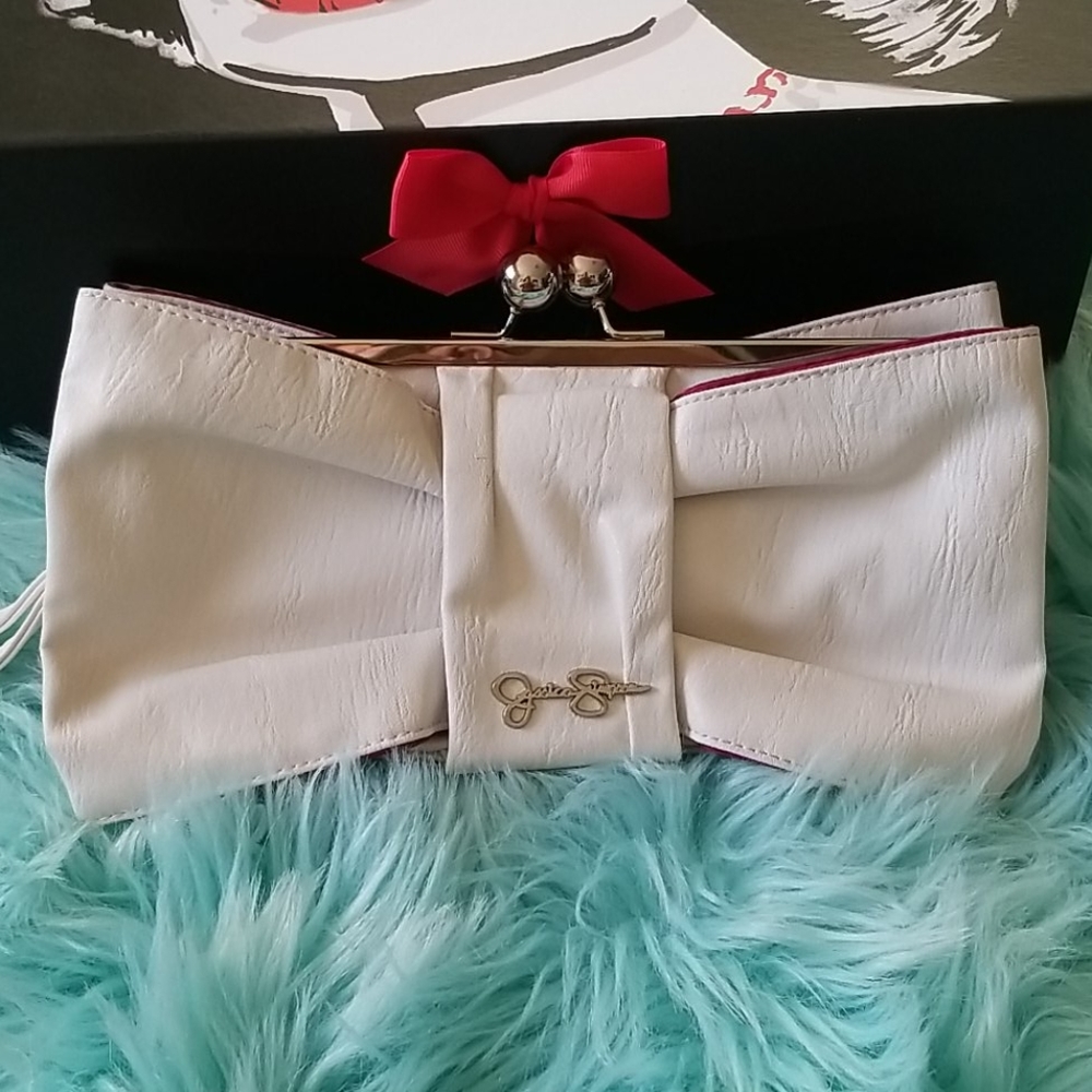 Jessica Simpson Kisslock Clutch